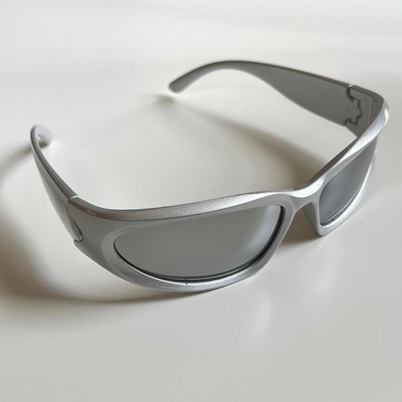 y2k 2000s vintage style chrome silver surfer  sunglasses - Picture 4 of 8